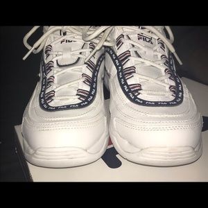 Women’s Fila Ray Repeats, Size 8